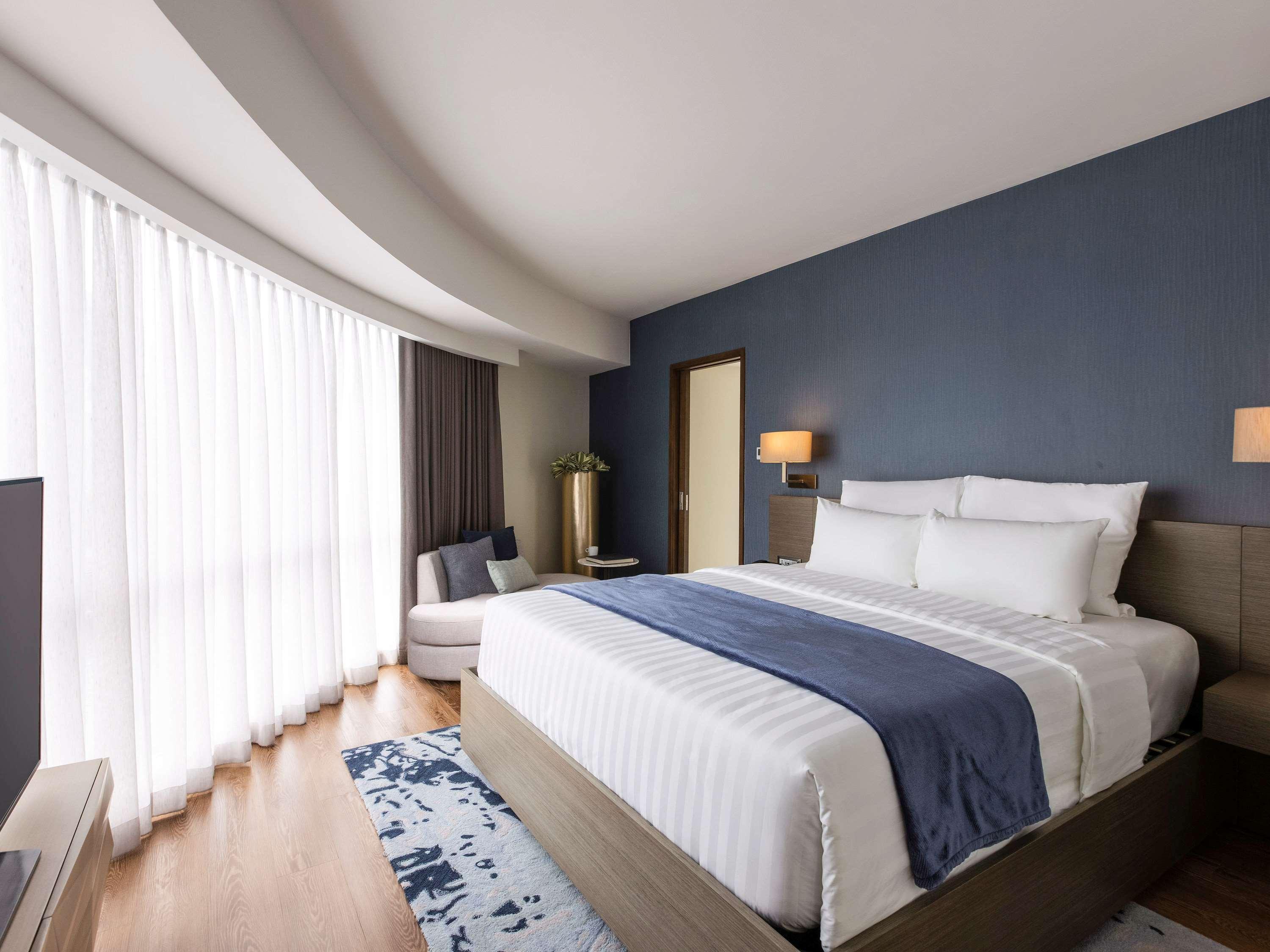 Novotel Suites Manila At Acqua ماندالويونغ المظهر الخارجي الصورة