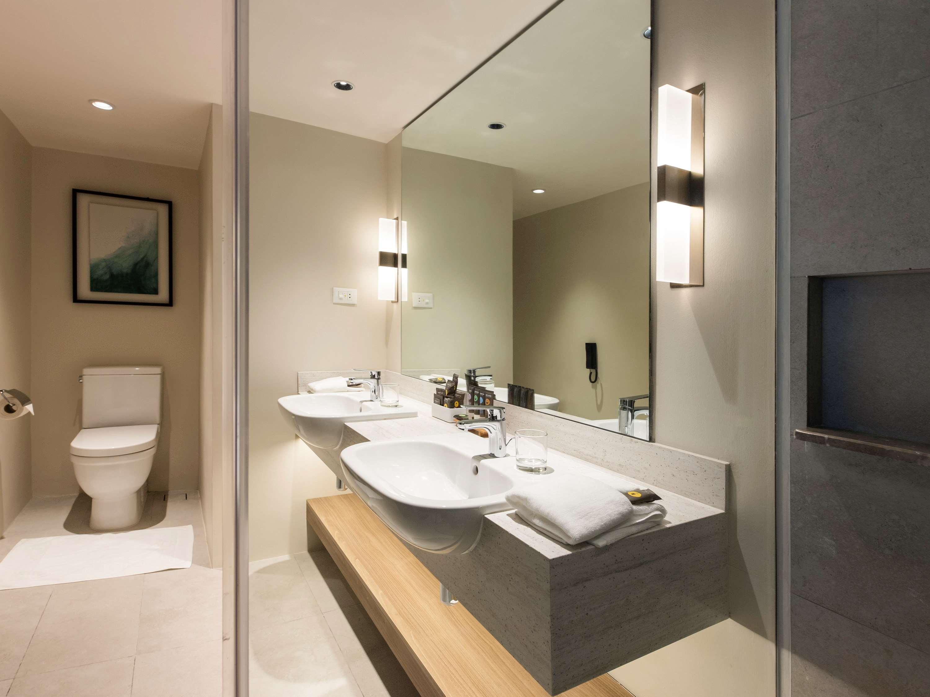 Novotel Suites Manila At Acqua ماندالويونغ المظهر الخارجي الصورة