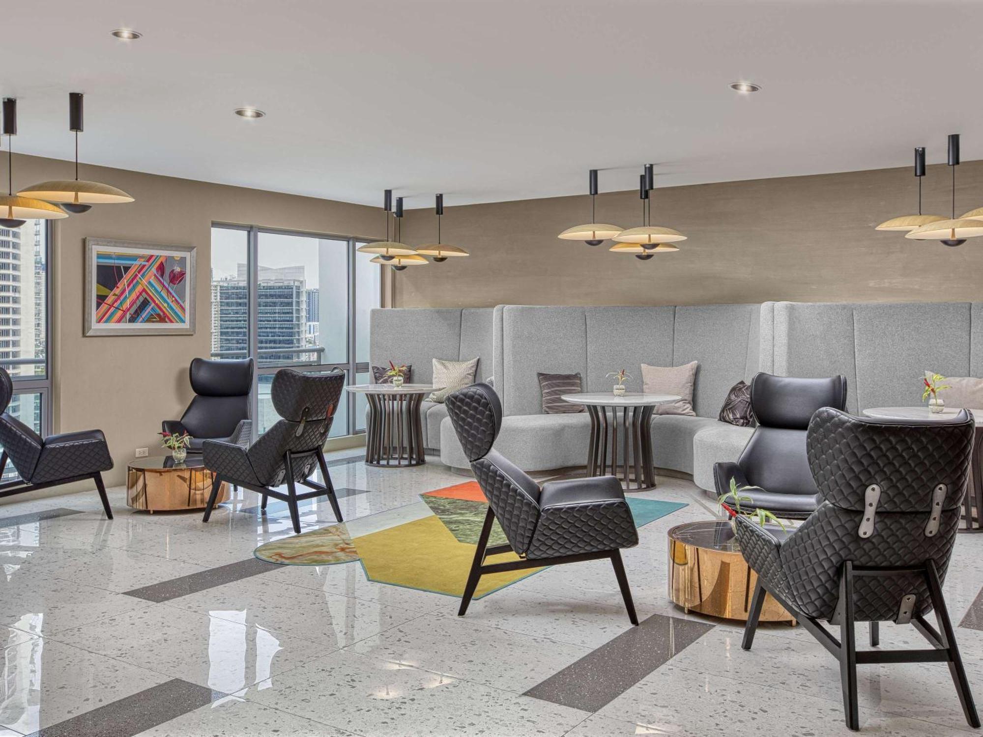 Novotel Suites Manila At Acqua ماندالويونغ المظهر الخارجي الصورة