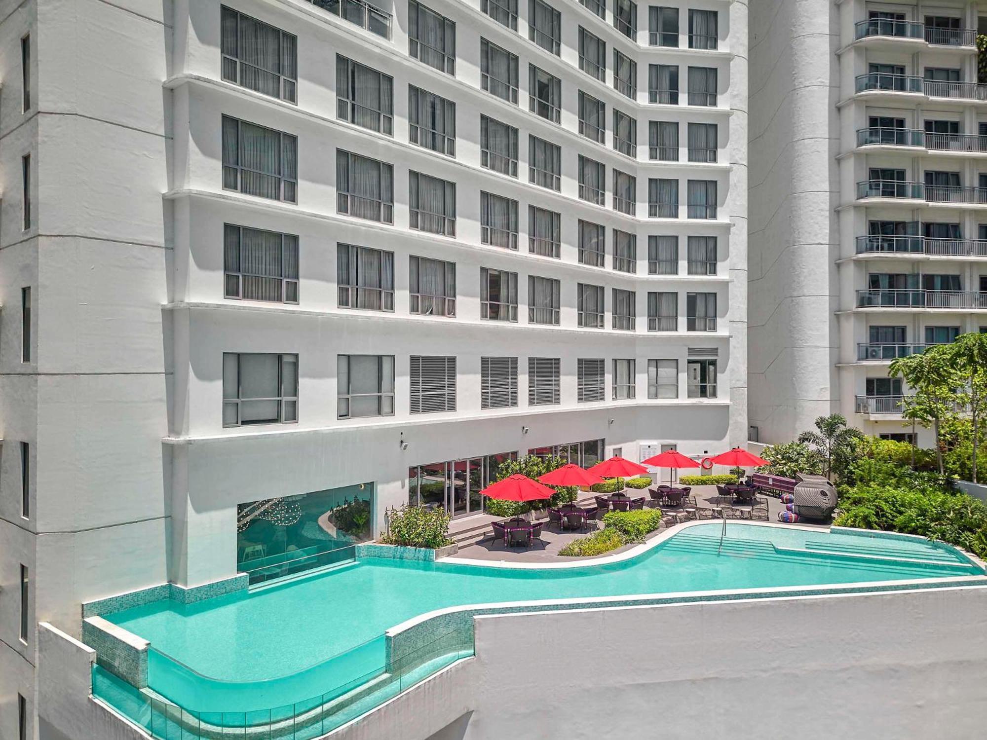 Novotel Suites Manila At Acqua ماندالويونغ المظهر الخارجي الصورة