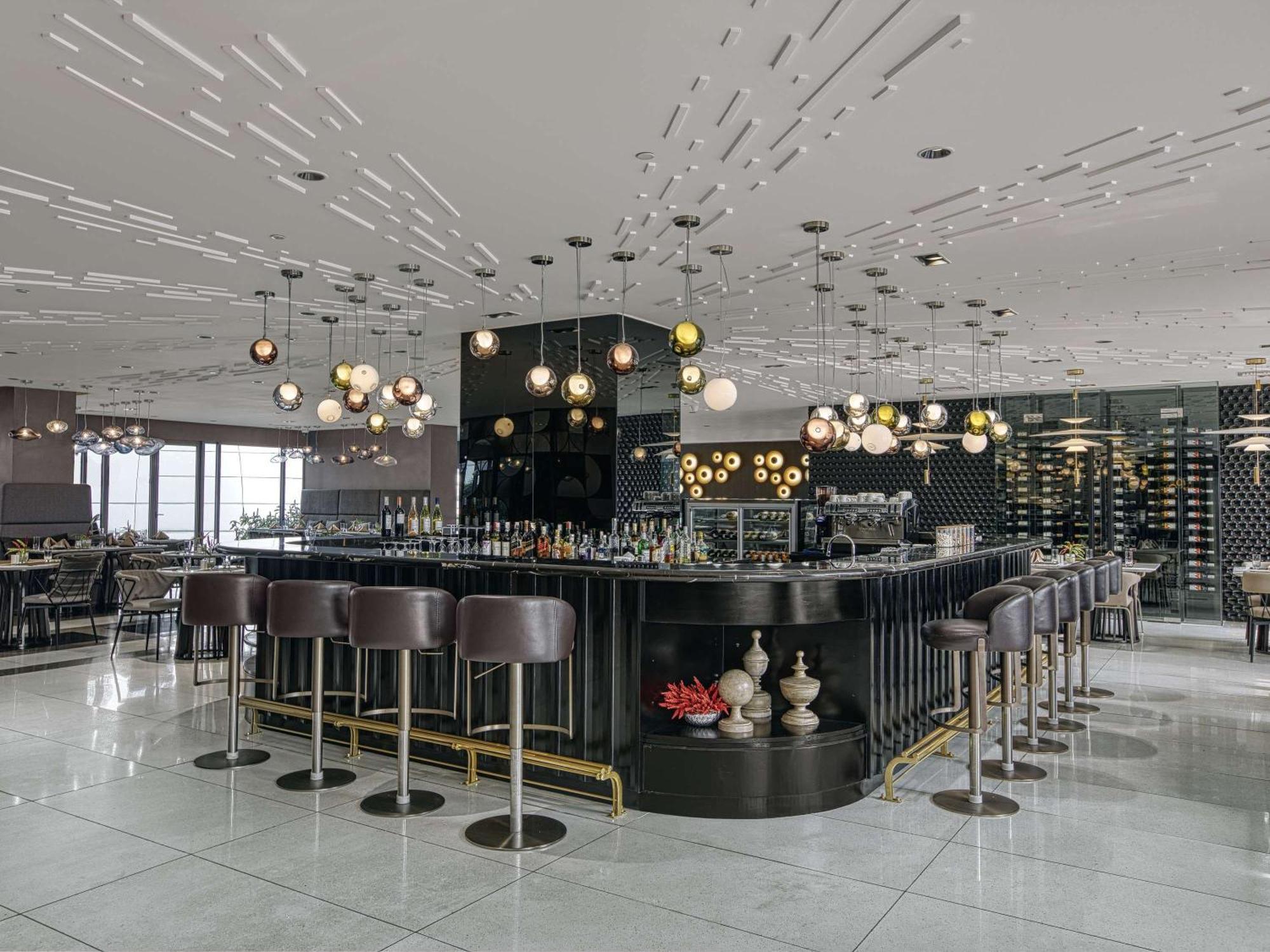 Novotel Suites Manila At Acqua ماندالويونغ المظهر الخارجي الصورة