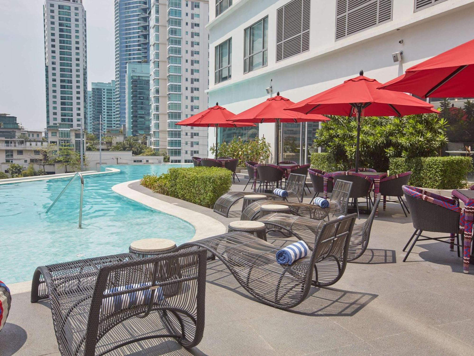 Novotel Suites Manila At Acqua ماندالويونغ المظهر الخارجي الصورة