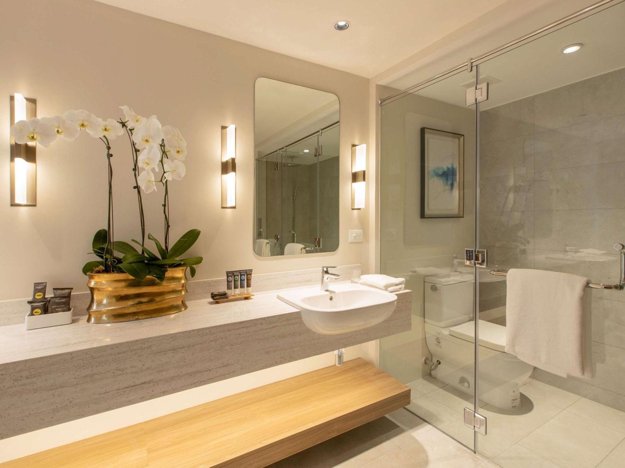 Novotel Suites Manila At Acqua ماندالويونغ المظهر الخارجي الصورة