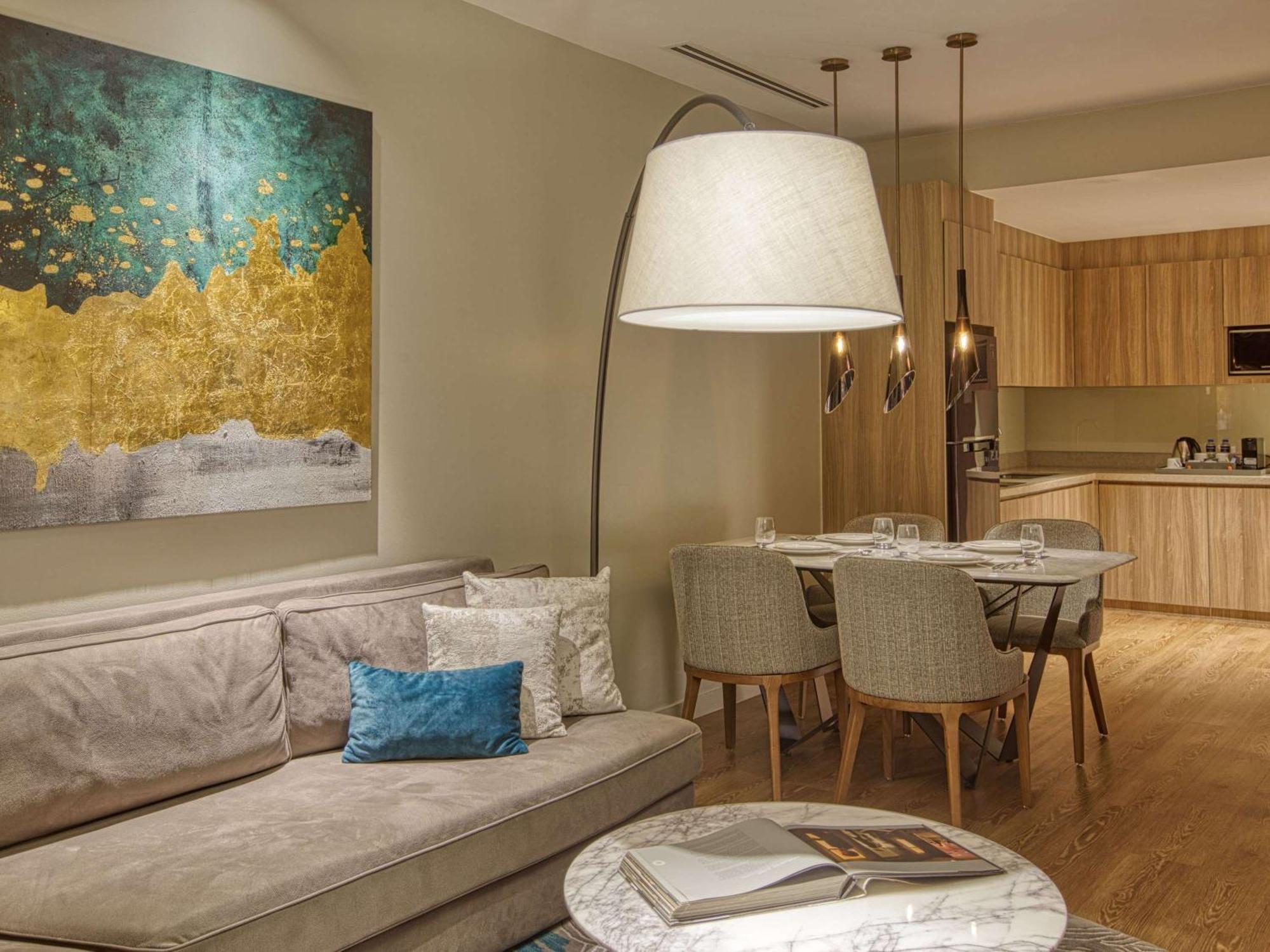 Novotel Suites Manila At Acqua ماندالويونغ المظهر الخارجي الصورة